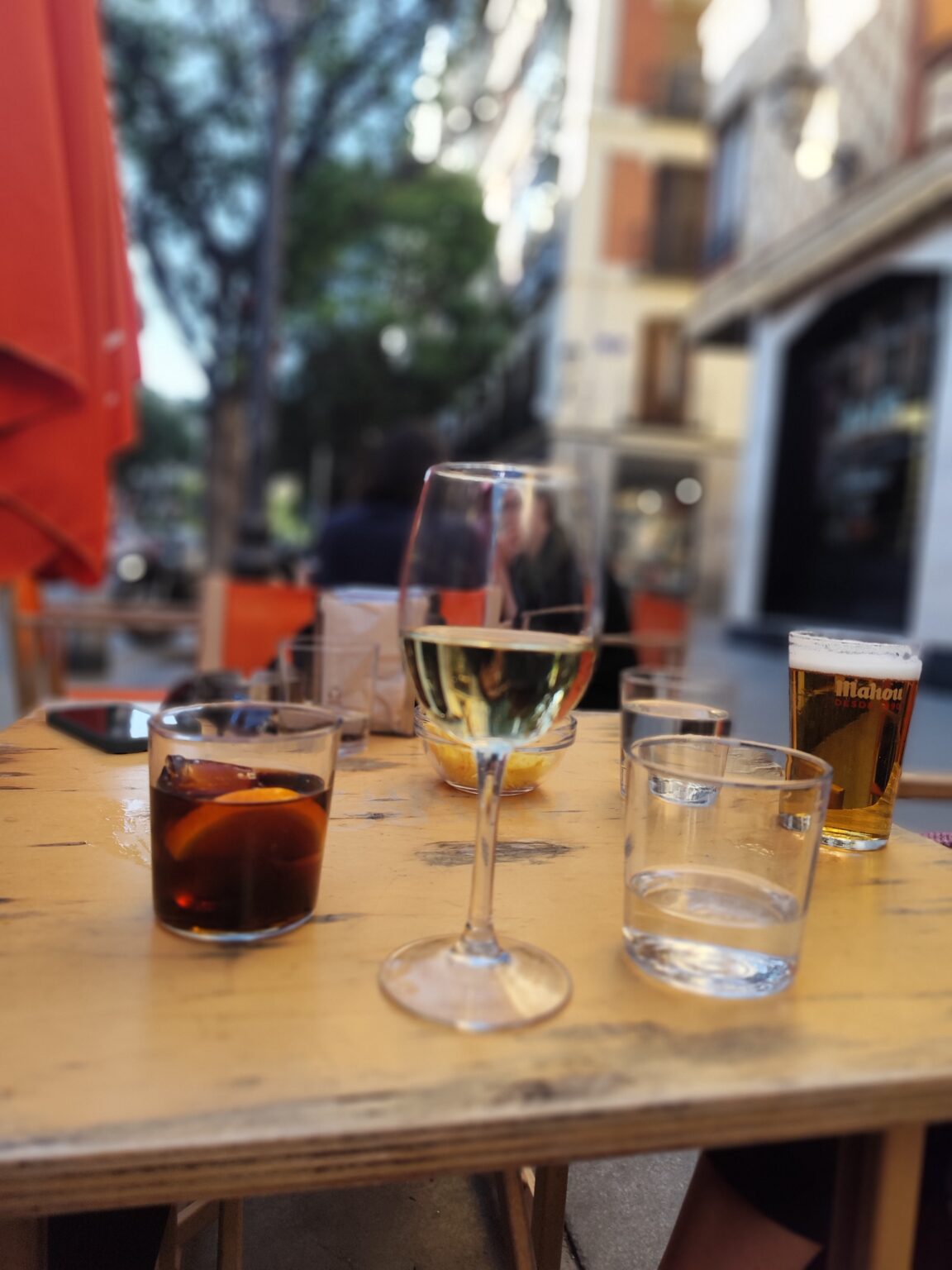 Enjoy drinks after the tour