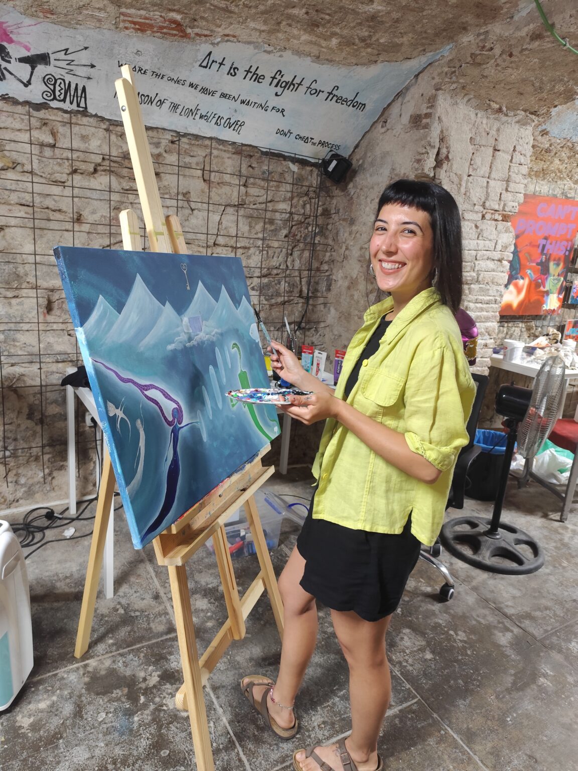 Barcelona Art & Wine Tour 8 Artist with canvas